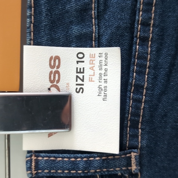 VIGOSS | Girl's Dark Wash Phoenix Flare High-Rise Slim Fit Floral Jeans - Picture 5 of 5